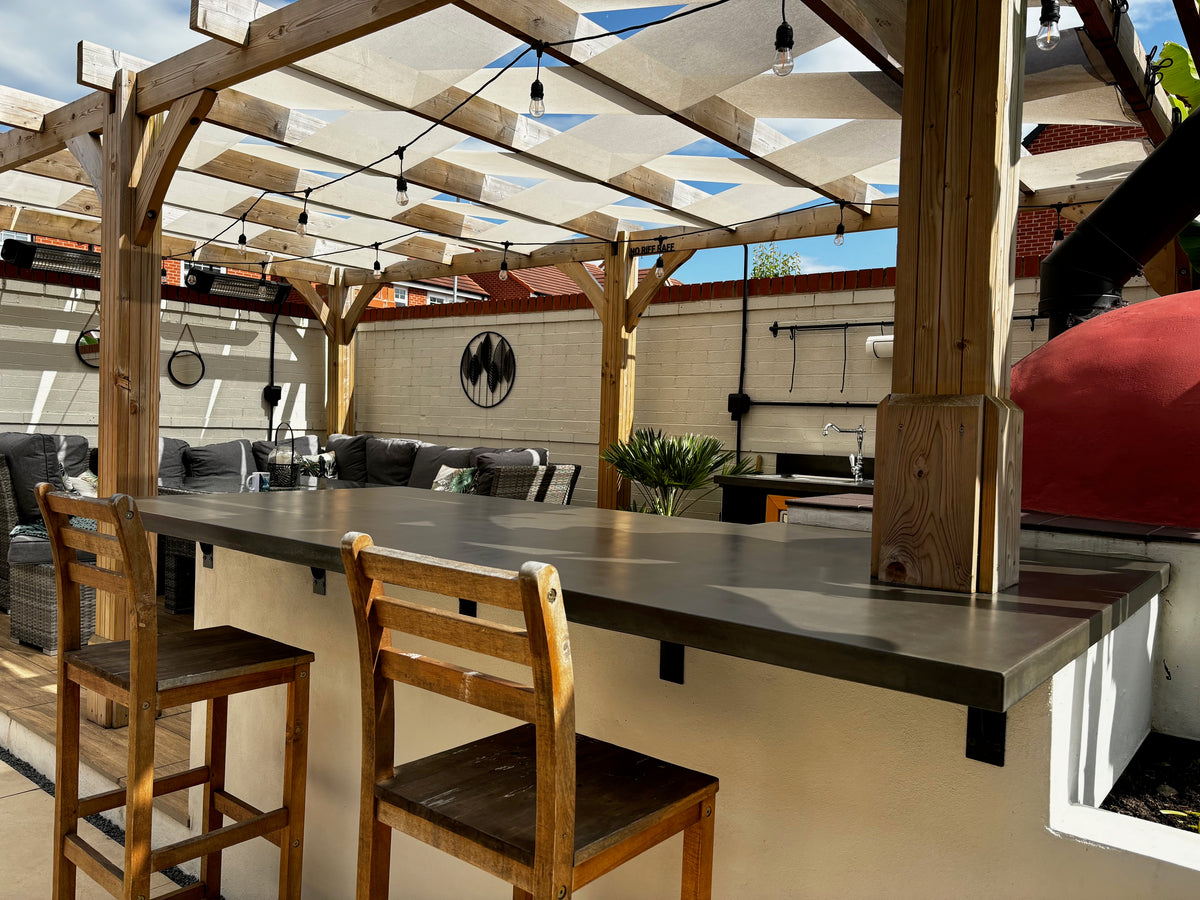 Customer-made precast concrete outdoor kitchen worktop