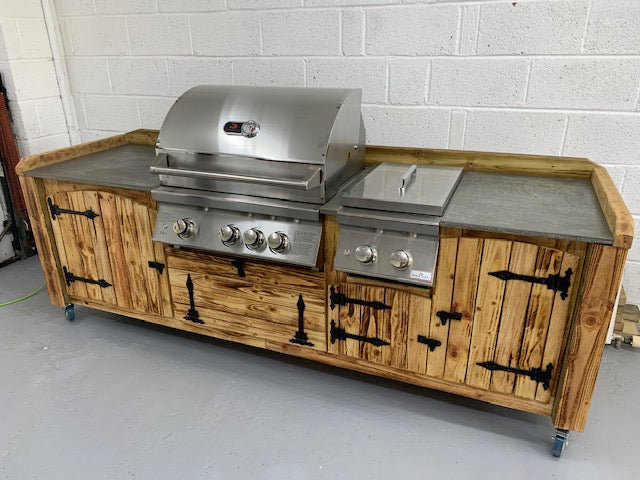 Outdoor BBQ Kitchen